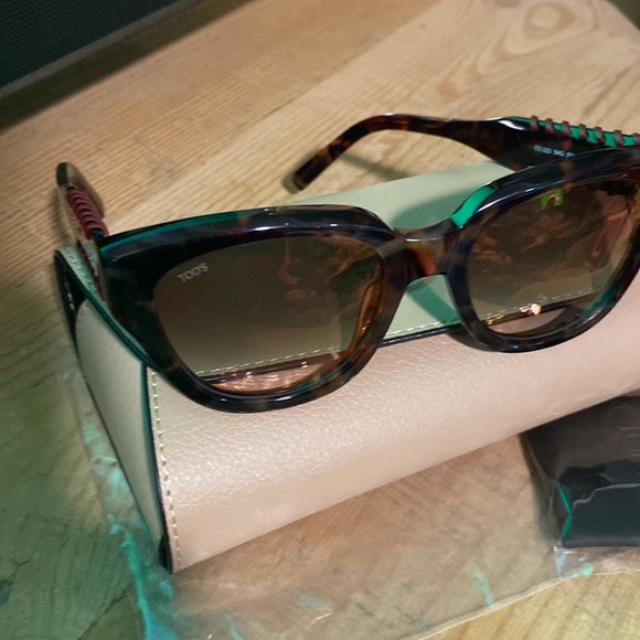 TOD’S 52mm Square Sunglasses - Picture 2 of 7